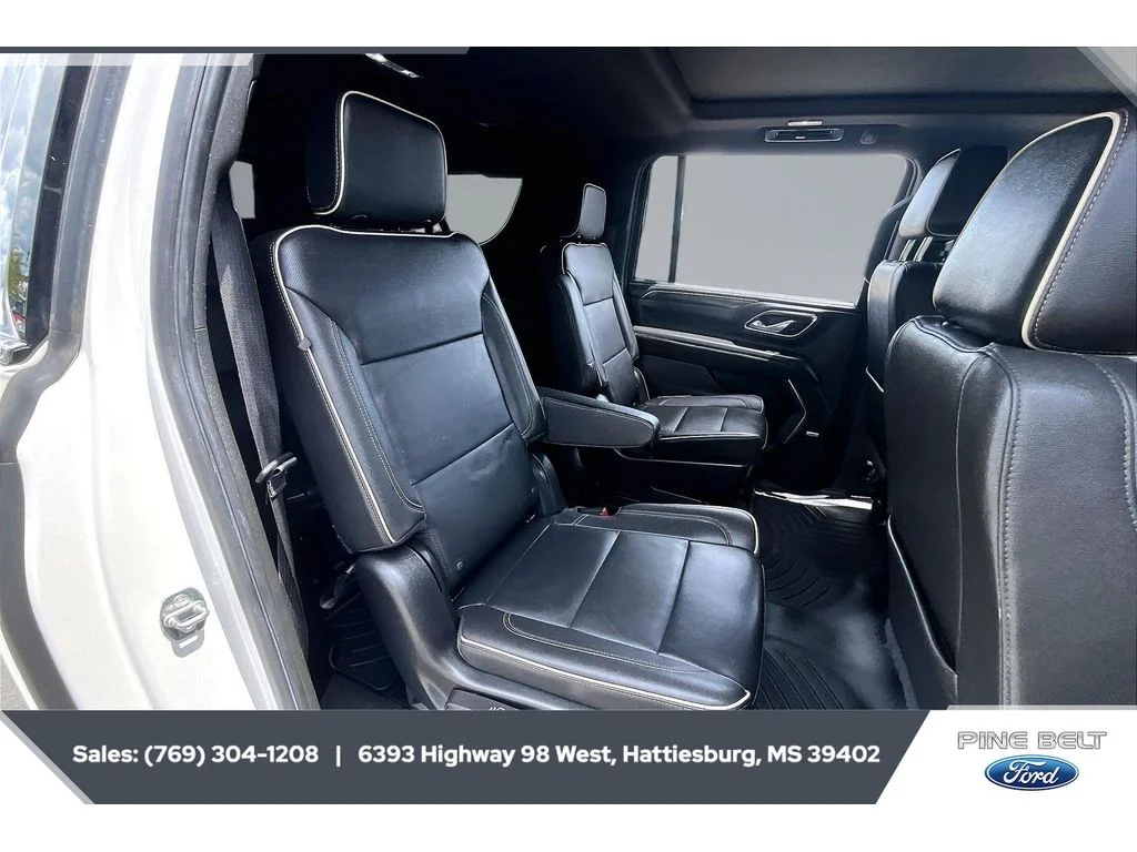 Used 2023 White Frost Tricoat GMC SLT image 20