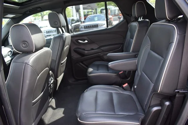 Used 2022 Black Chevrolet Premier image 26
