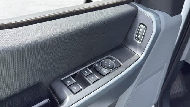 Used 2023 Oxford White Ford XLT image 12