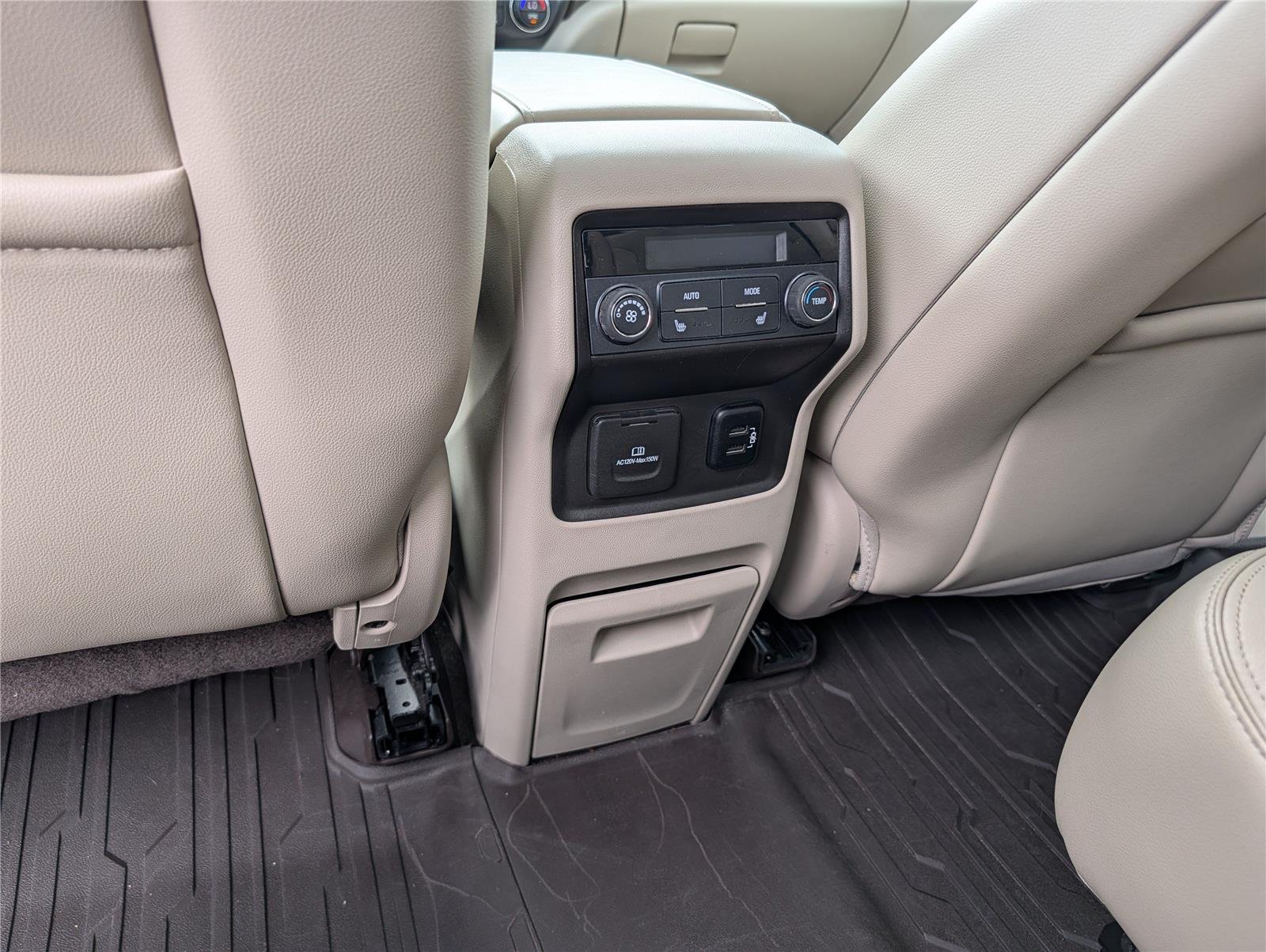 Used 2018 White Frost Tricoat GMC Denali image 32