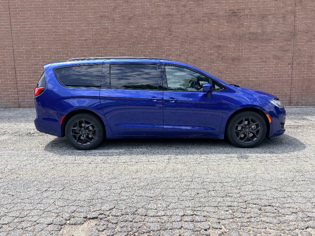 Used 2020 Ocean Blue Metallic Chrysler Touring L Plus 35th Anniversary image 6
