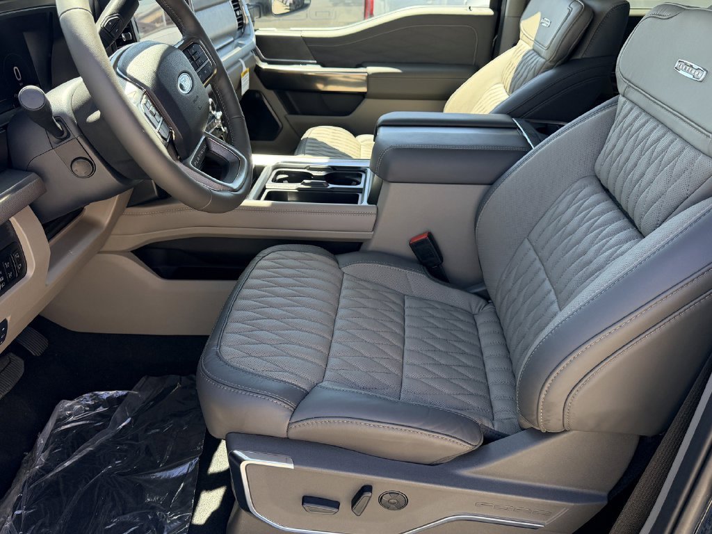 New 2026 Agate Black Metallic Ford F-250® Platinum® image 17