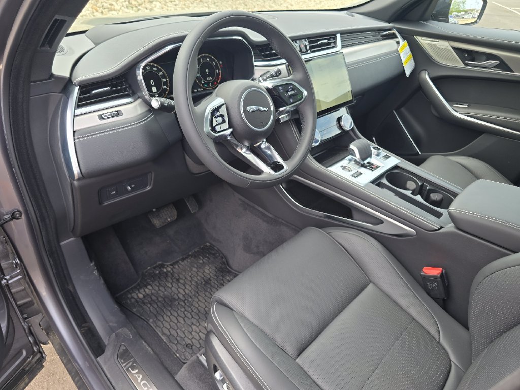 New 2026 Eiger Grey Jaguar P250 R-Dynamic S image 37