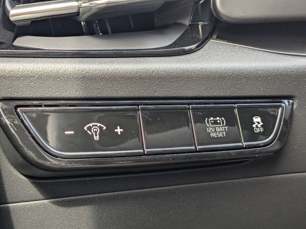 New 2025 Aurora Black Pearl Kia LX image 27