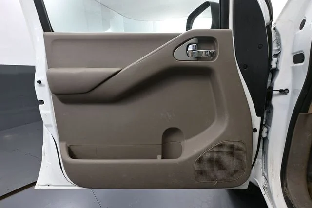2014 Nissan Frontier SV - Photo 16