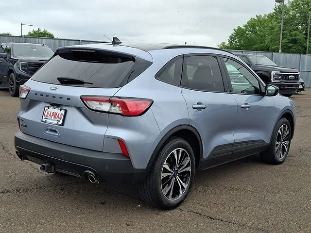 Used 2022 Blue Ford SEL image 6