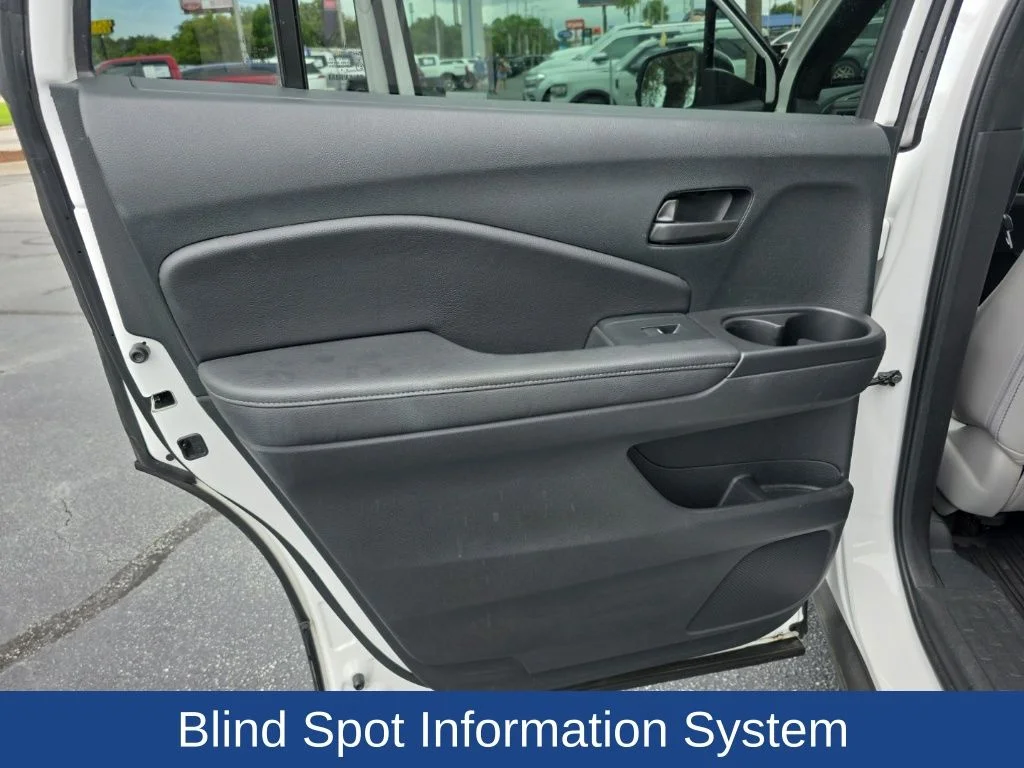 Used 2023 White Honda EX-L image 7