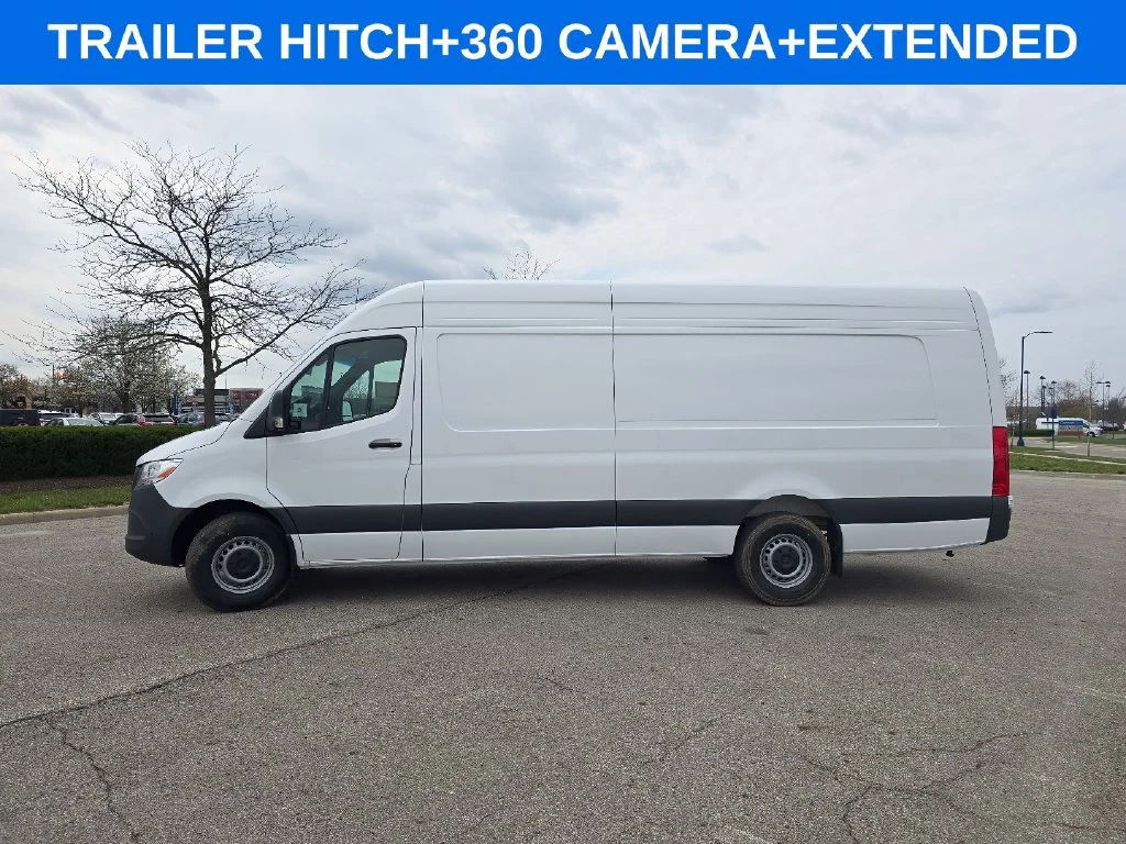 New 2026 Arctic White Mercedes-Benz Cargo 170 WB image 9