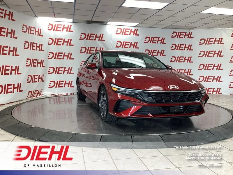 Used 2025 Red Hyundai Limited image 1