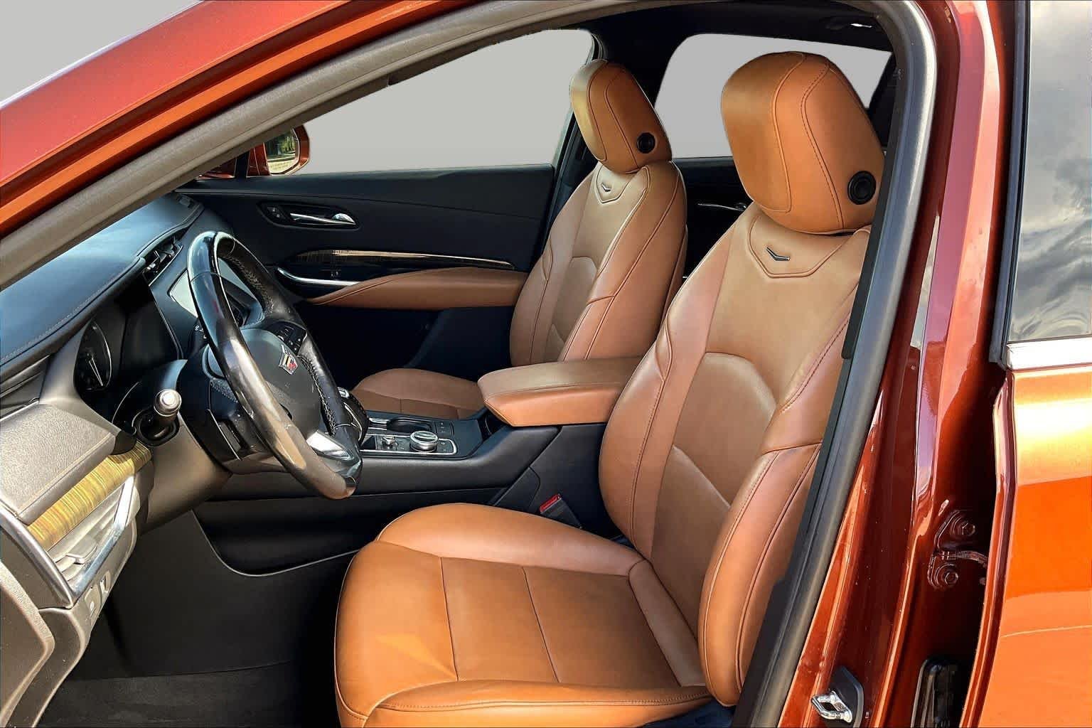 Used 2019 Autumn Metallic Cadillac FWD Premium Luxury image 8