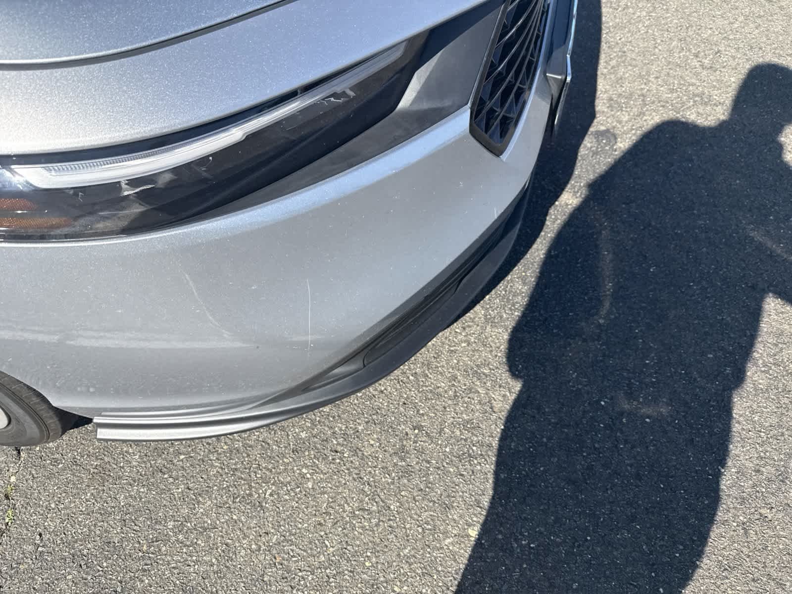 Certified Used 2025 Solar Silver Metallic Honda LX image 17