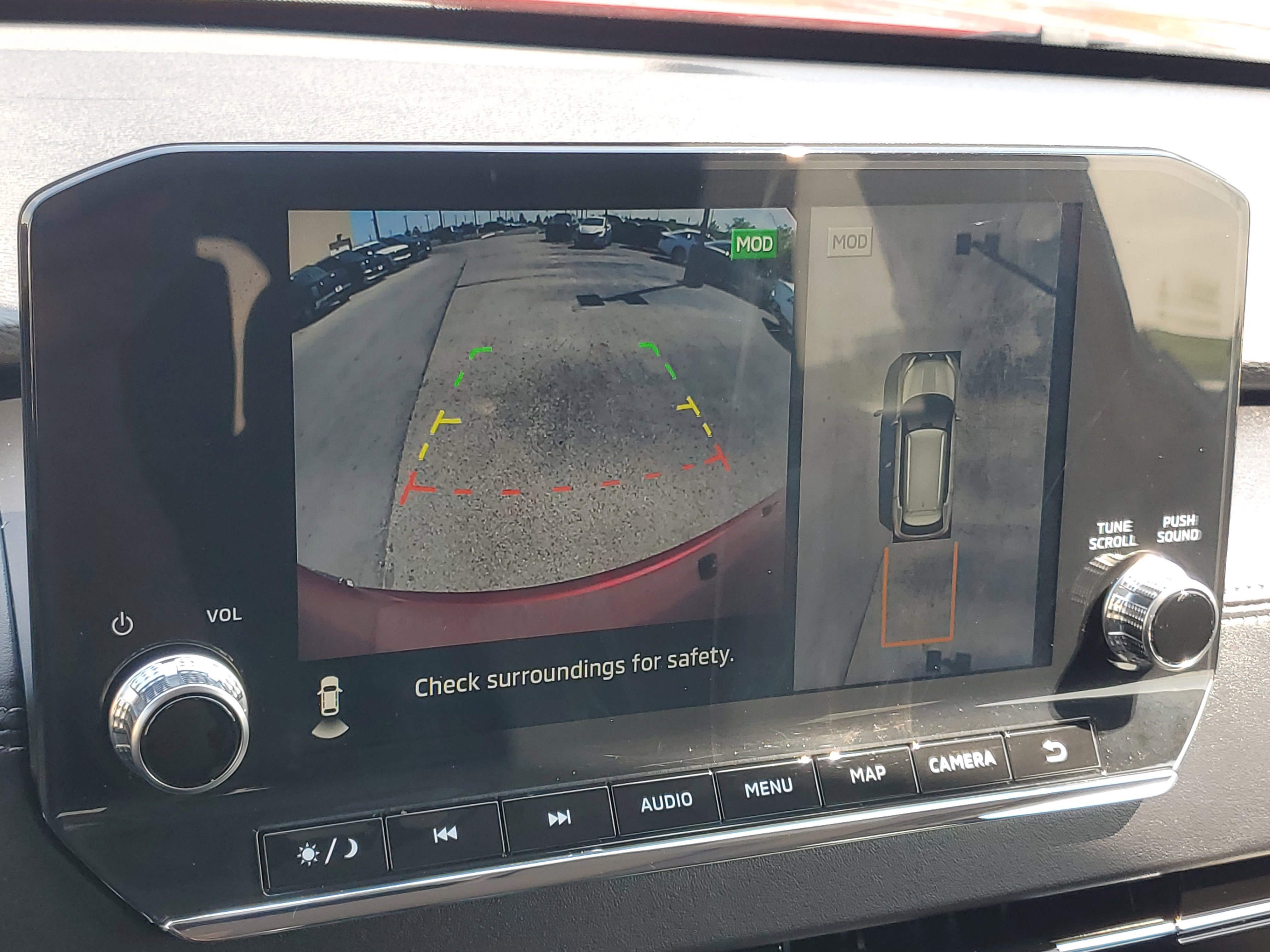 Used 2023 Red Mitsubishi SE image 27