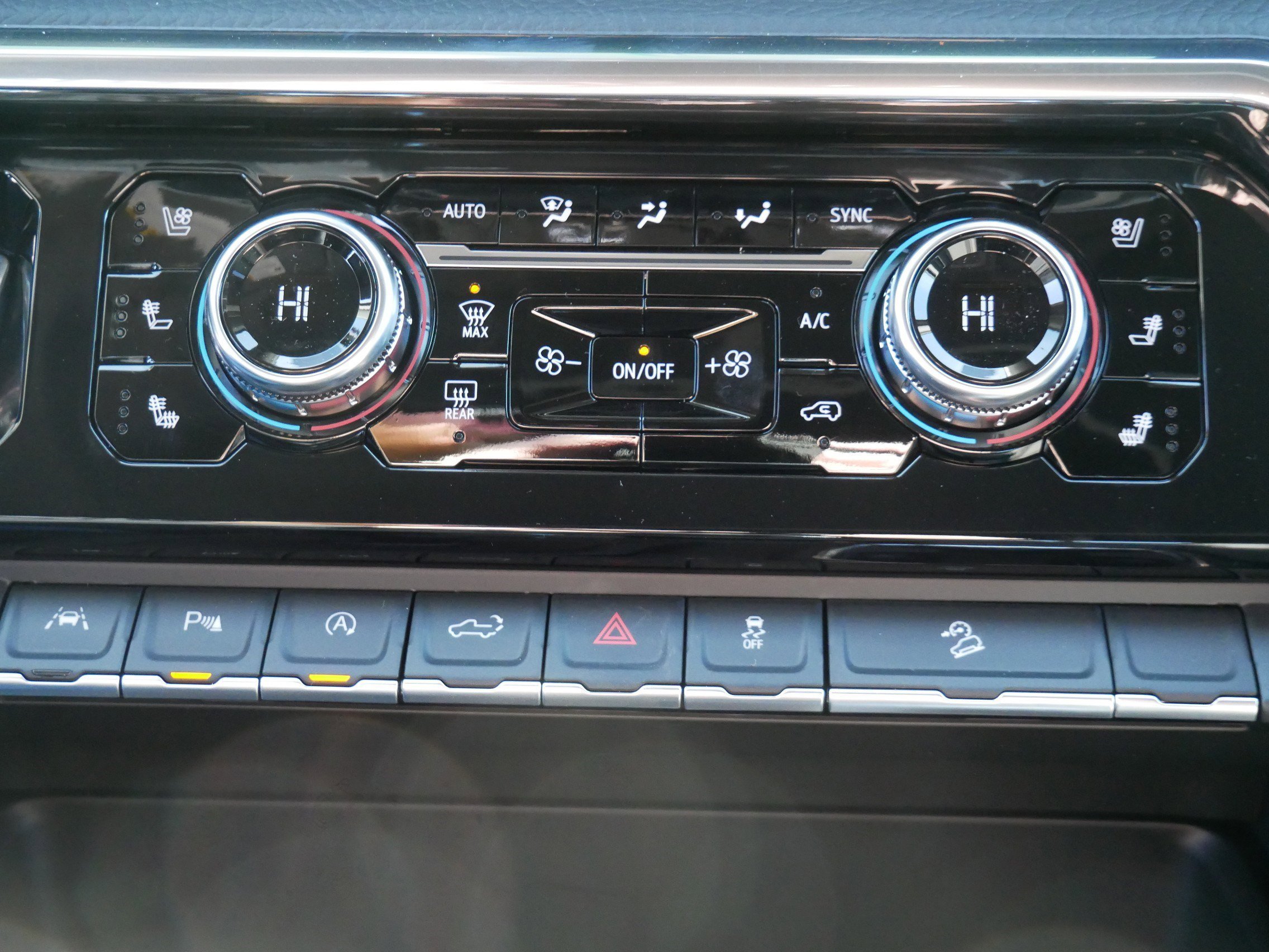 2026 GMC Sierra 1500 Denali - Photo 8