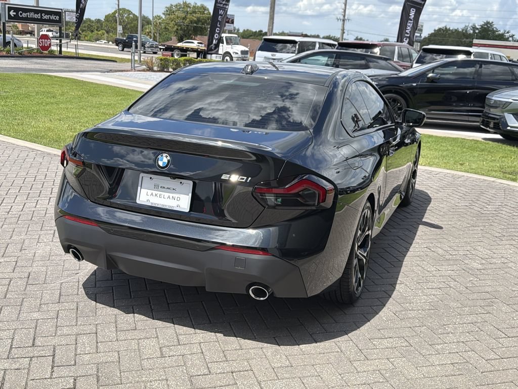 2025 BMW 2 Series 230i - Photo 6