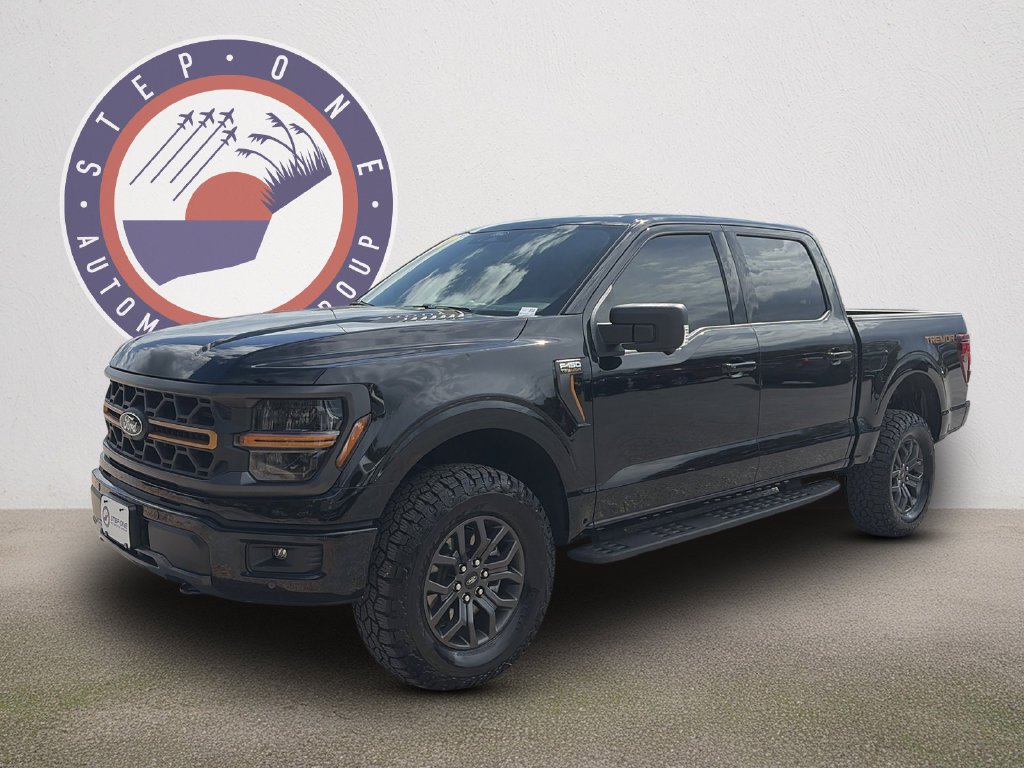 Certified Used 2026 Black Metallic Ford Tremor image 2
