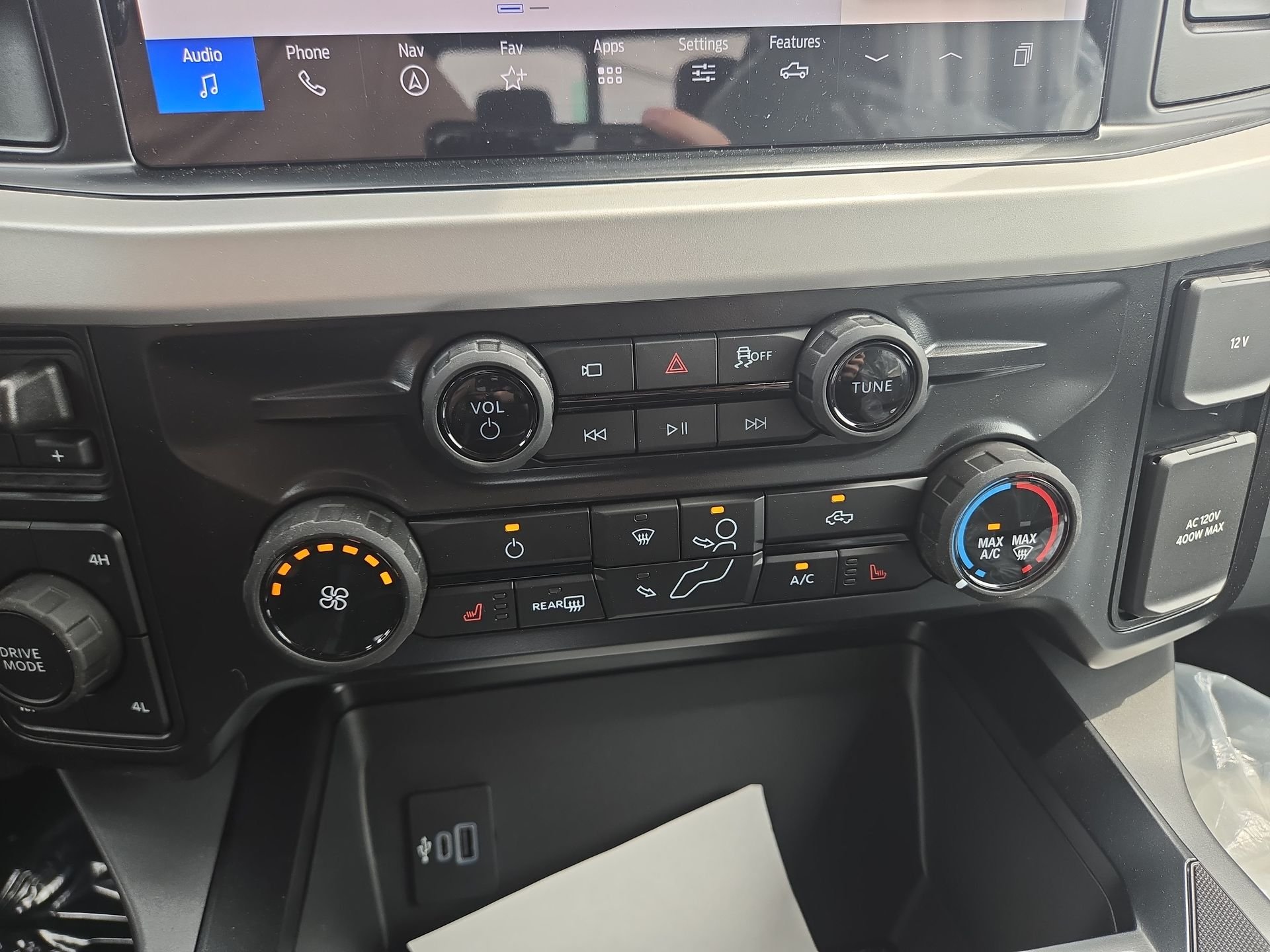 New 2026 Carbonized Gray Metallic Ford F-350® XLT image 11