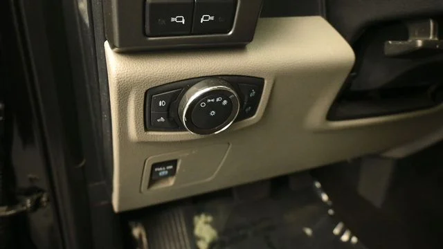 Certified Used 2020 Black Ford XLT image 15