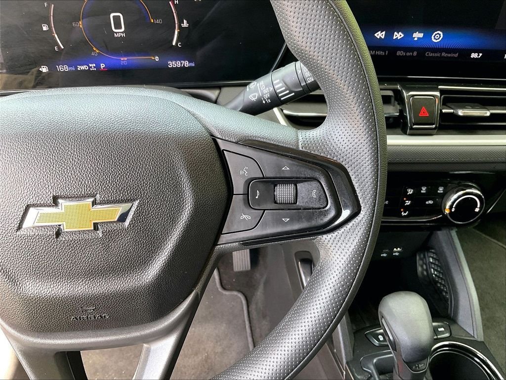 Used 2025 White Chevrolet LT image 24
