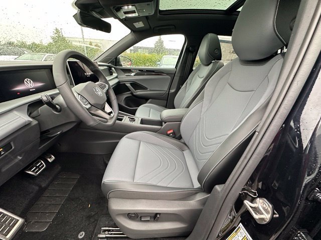 New 2026 Deep Black Pearl Volkswagen SE R-Line Black image 20