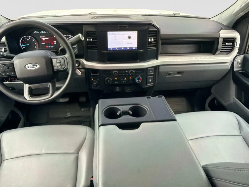 Used 2025 White Ford XL image 16