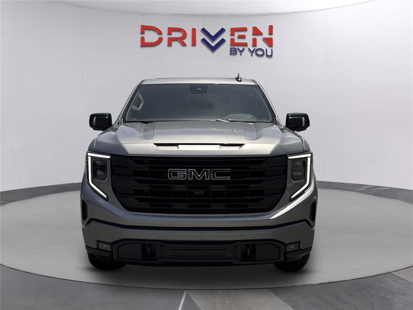 New 2026 Sterling Metallic GMC Elevation image 9