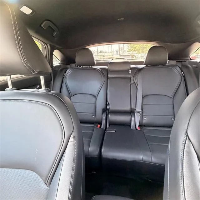 Used 2025 White INFINITI LUXE image 31