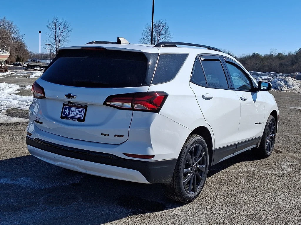 Used 2024 Summit White Chevrolet RS image 11