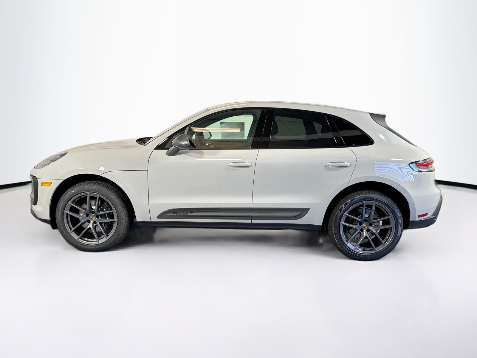 Used 2026 Chalk Porsche T image 2