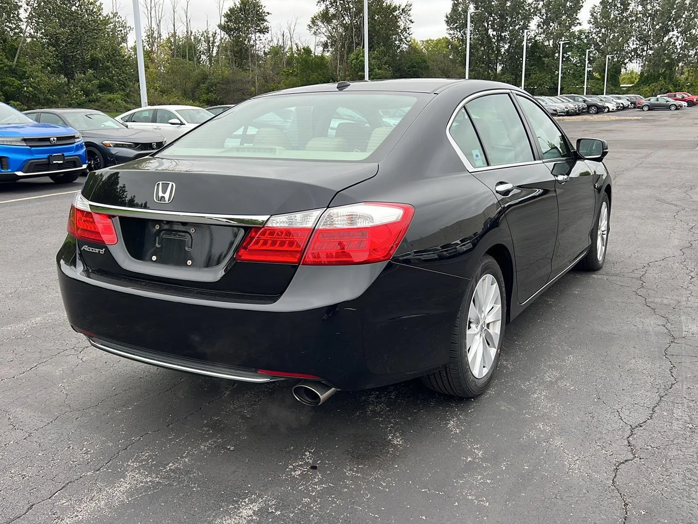 Used 2015  Honda EX-L image 6