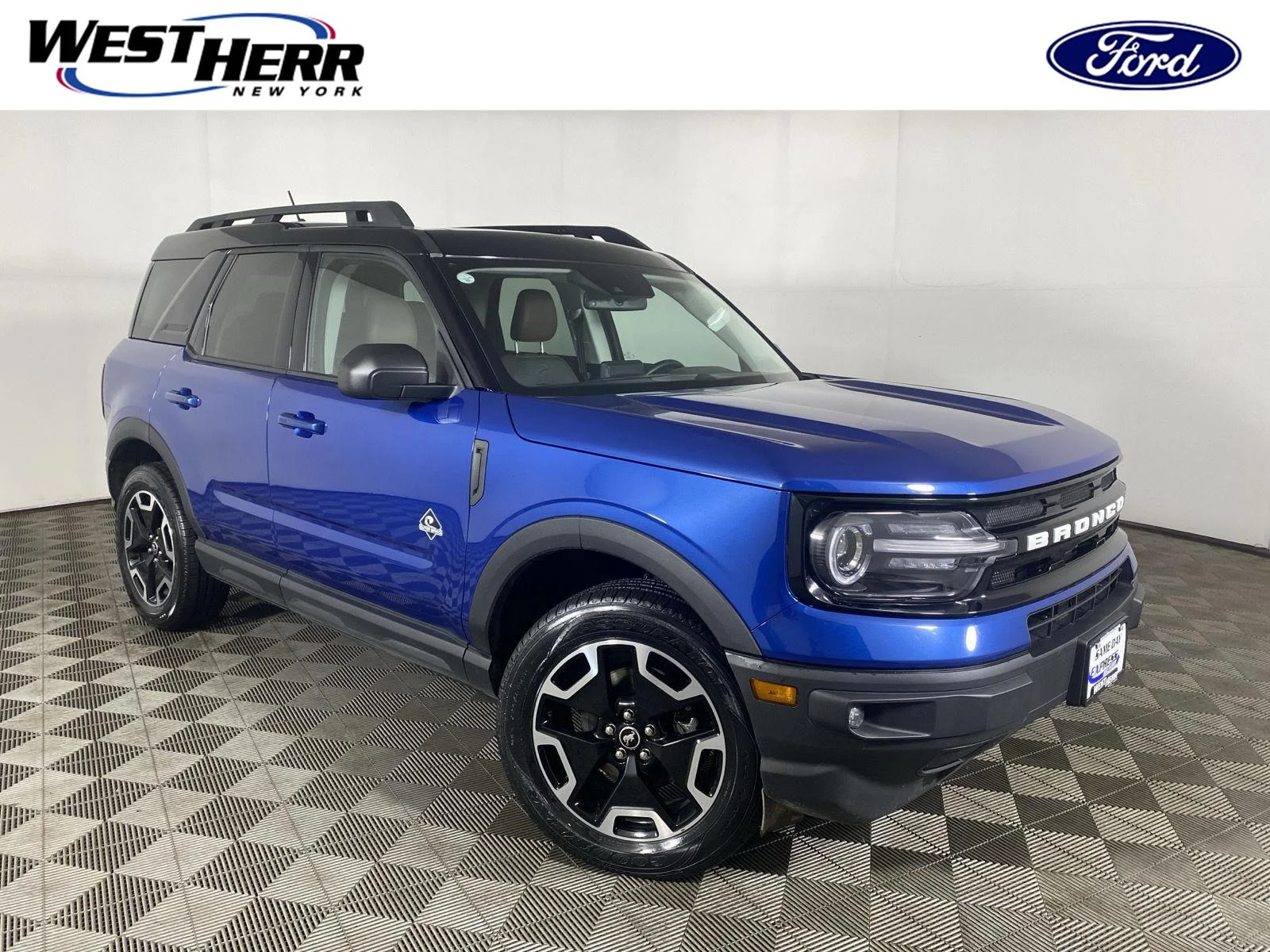 Used 2024 Atlas Blue Ford Outer Banks image 1