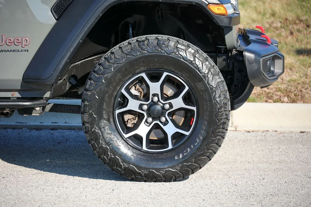 Used 2020 Gray Jeep Rubicon image 17