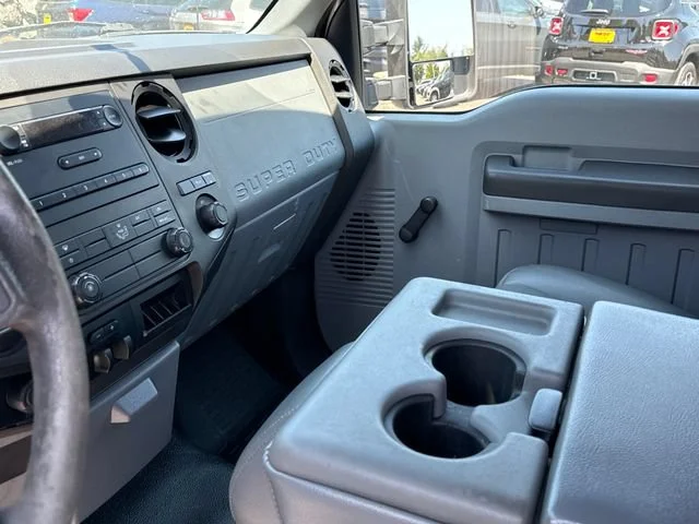Used 2016 Oxford White Ford XL image 24