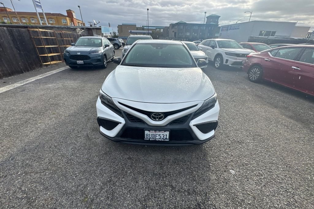 2021 Toyota Camry SE Nightshade photo 3