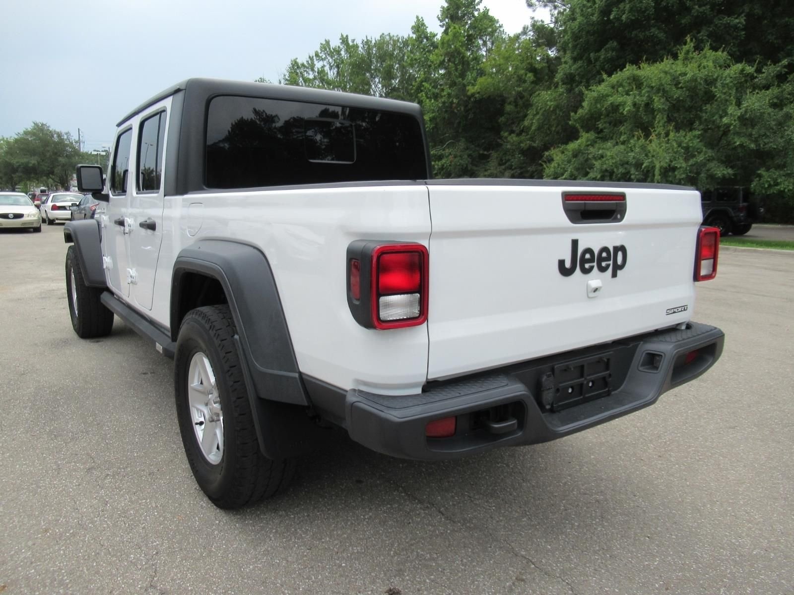 Used 2020 White Jeep Sport image 5