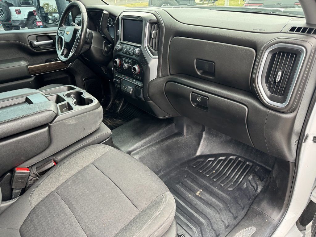 2022 Chevrolet Silverado 3500HD LT - Photo 29