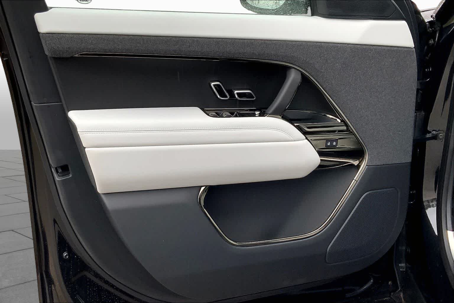 2026 Land Rover Range Rover Sport SE - Photo 11