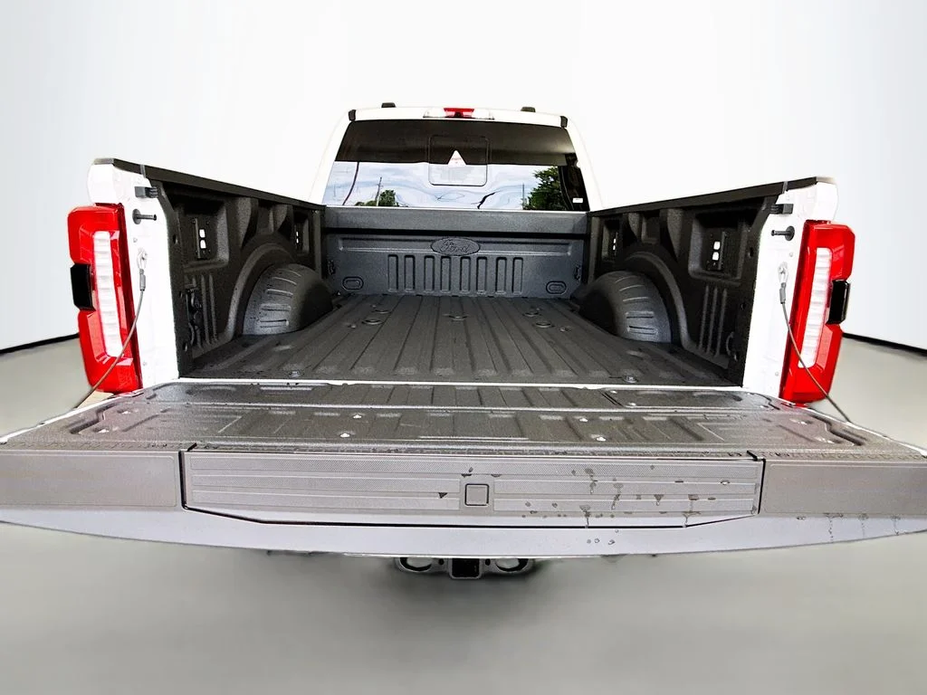 New 2026 Star White Metallic Tri-Coat Ford F-250® King Ranch® image 28