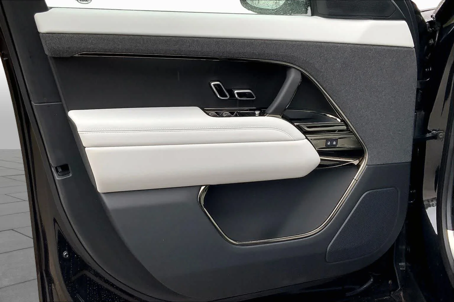 2026 Land Rover Range Rover Sport SE - Photo 11