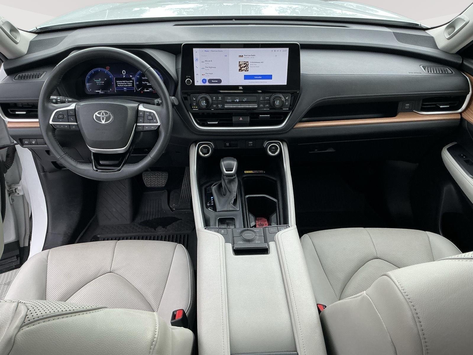 Certified Used 2024 Wind Chill Pearl Toyota Limited image 11