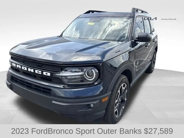 Used 2023 Blue Ford Outer Banks image 4