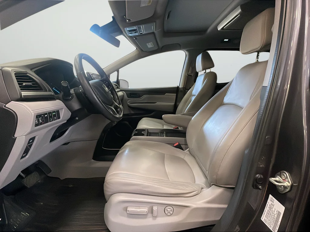 Used 2019 Gray Honda Touring image 12