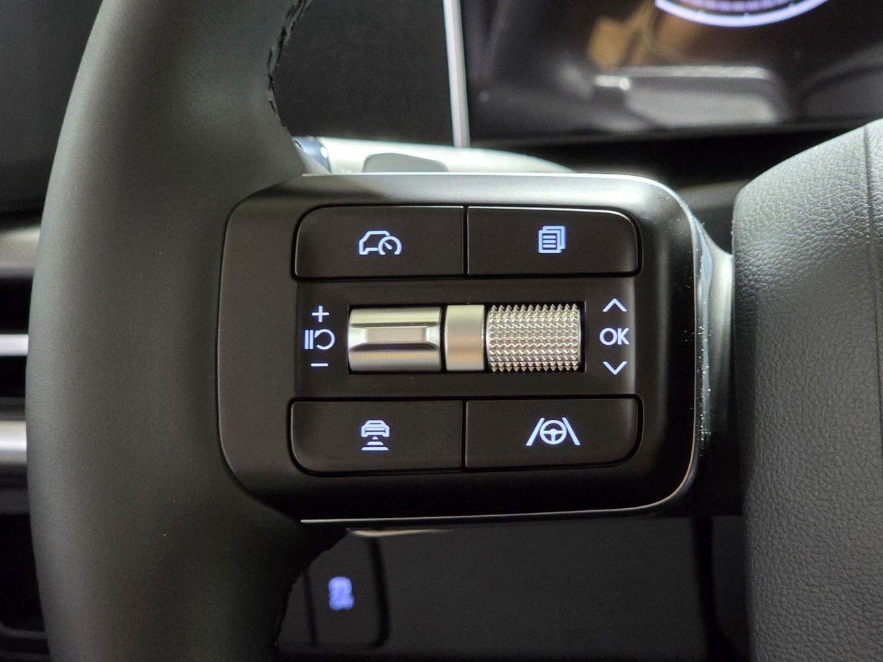 New 2026 Hampton Gray Hyundai SEL FWD image 33