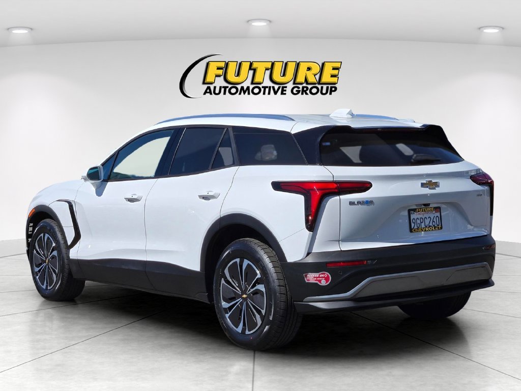 Used 2024 White Chevrolet LT image 6