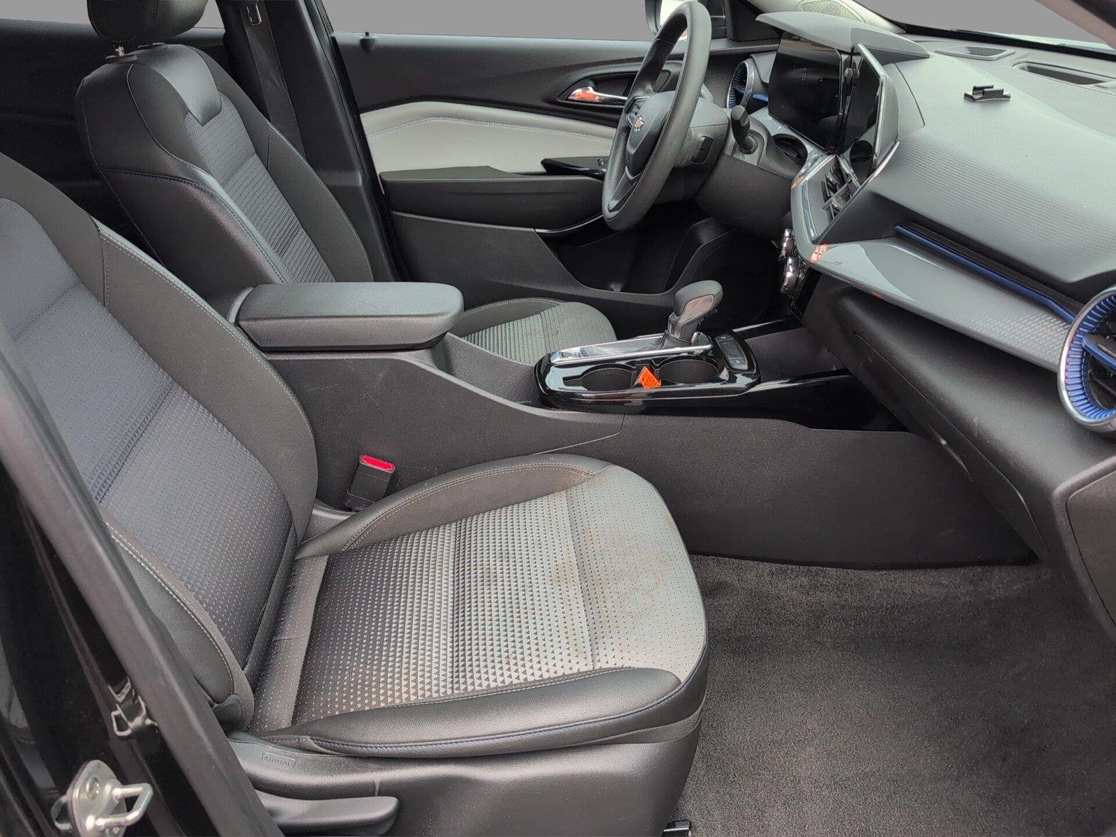 Used 2024 Mosaic Black Metallic Chevrolet LT image 39