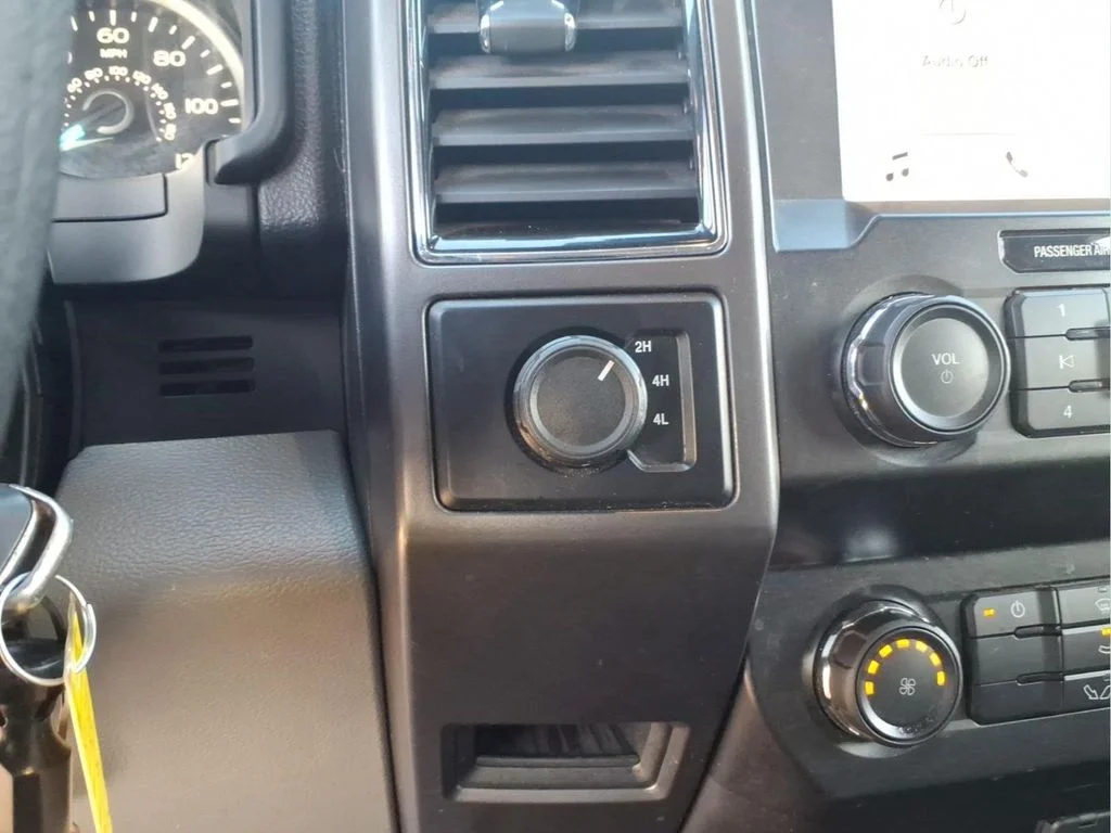 Used 2019 Blue Ford XLT image 21