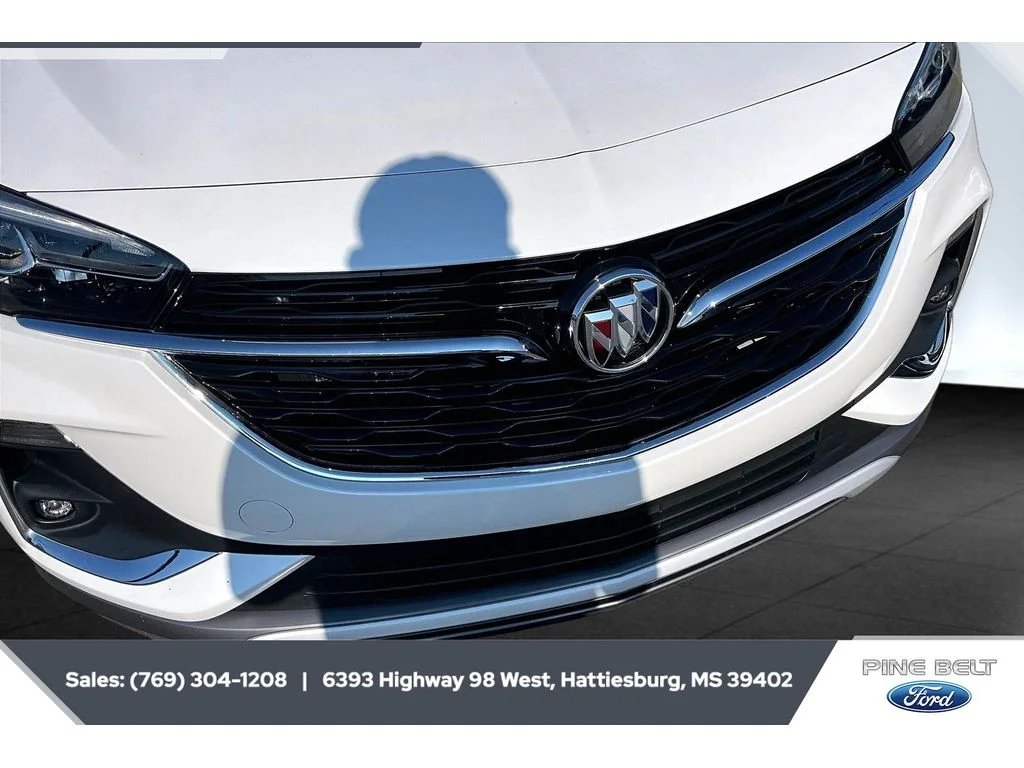 Used 2023 White Frost Tricoat Buick Essence image 22