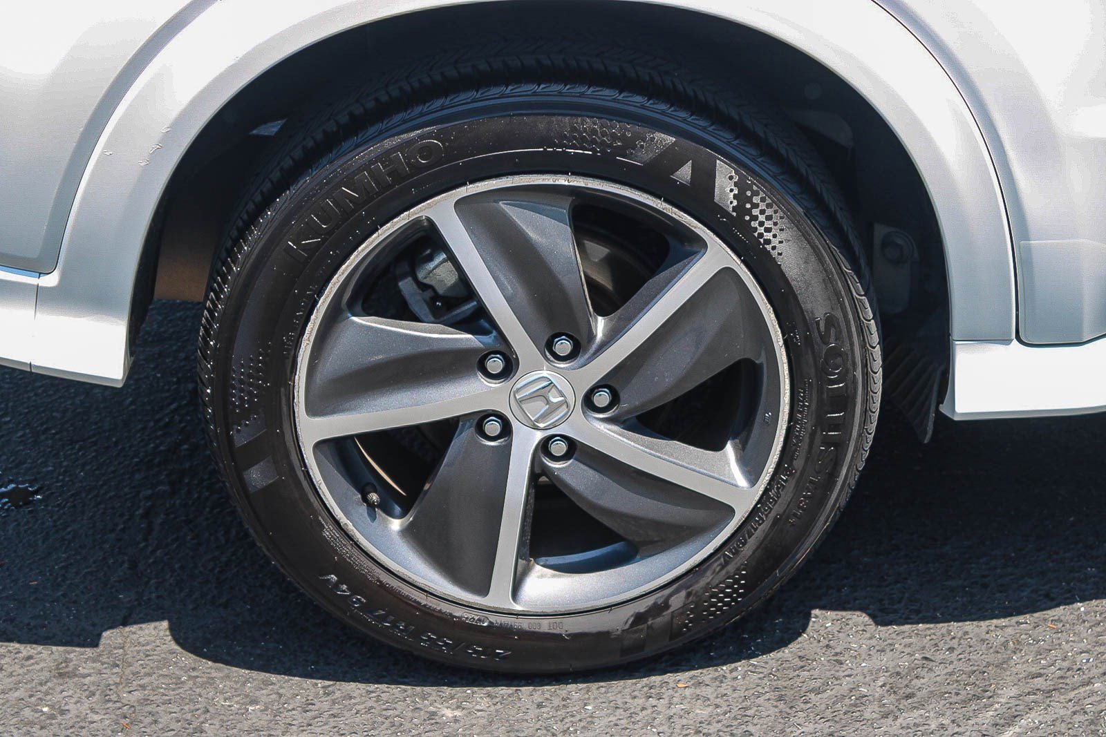 Used 2019 Platinum White Pearl Honda Touring image 11
