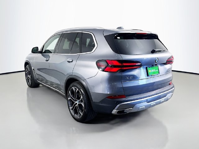 Used 2024 Skyscraper Grey Metallic BMW sDrive40i image 5