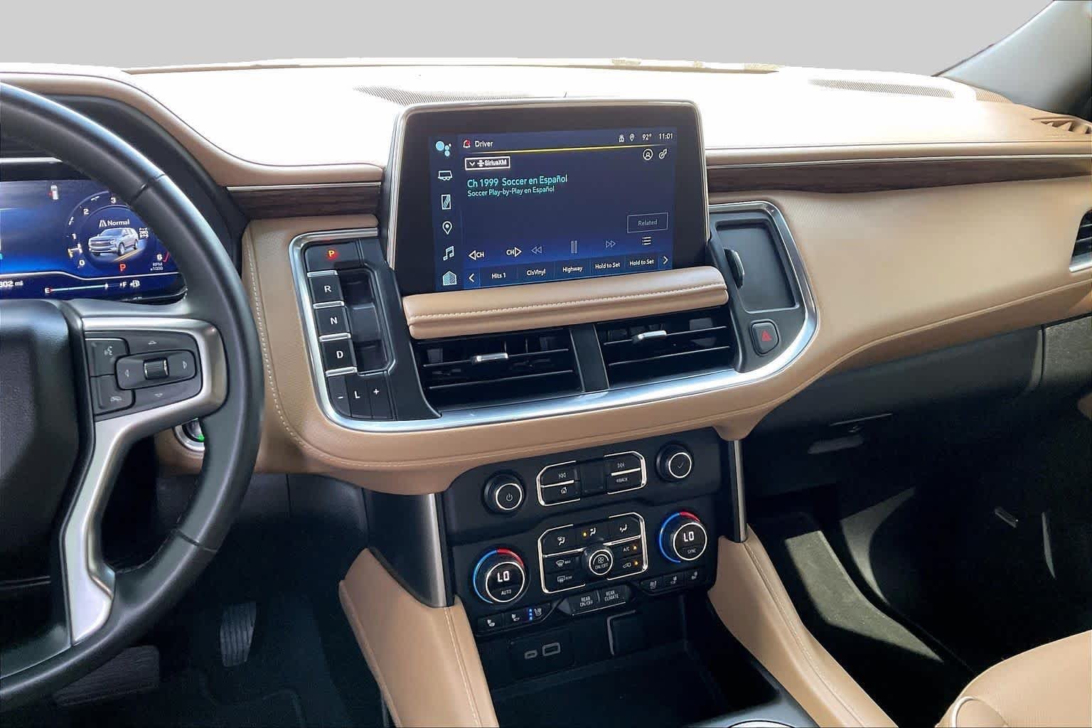 Used 2023 Iridescent Pearl Tricoat Chevrolet Premier image 7