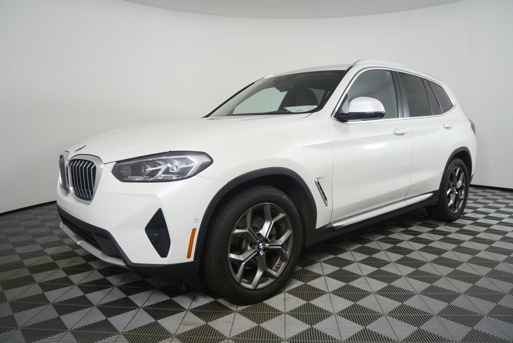 Certified Used 2024 Mineral White Metallic BMW sDrive30i image 7